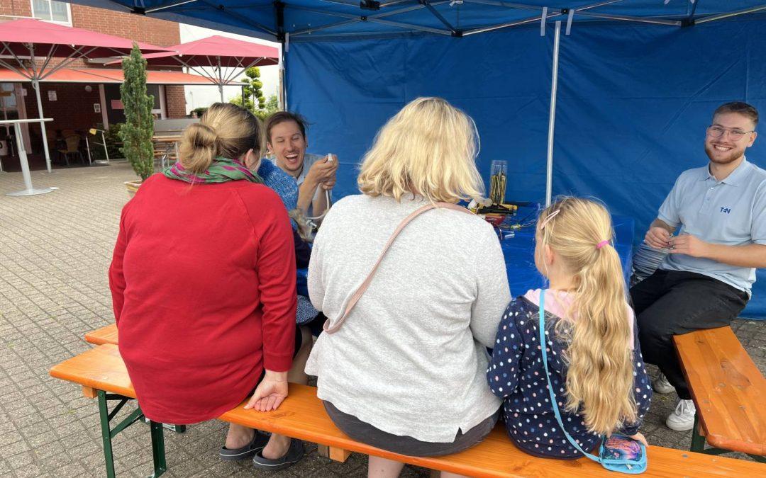 Basteln mit der TEN auf dem Glaner Markt